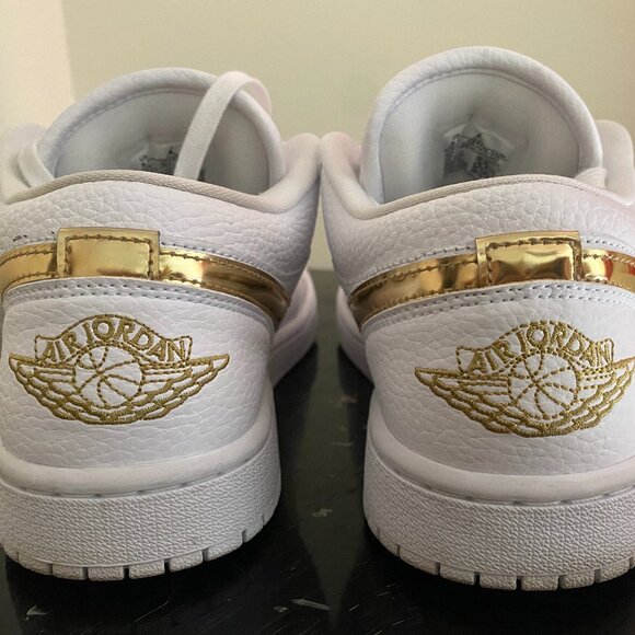Wmns Air Jordan 1 Retro Low 'White Metallic Gold' – Size US 8.5 W - Picture 1 of 10